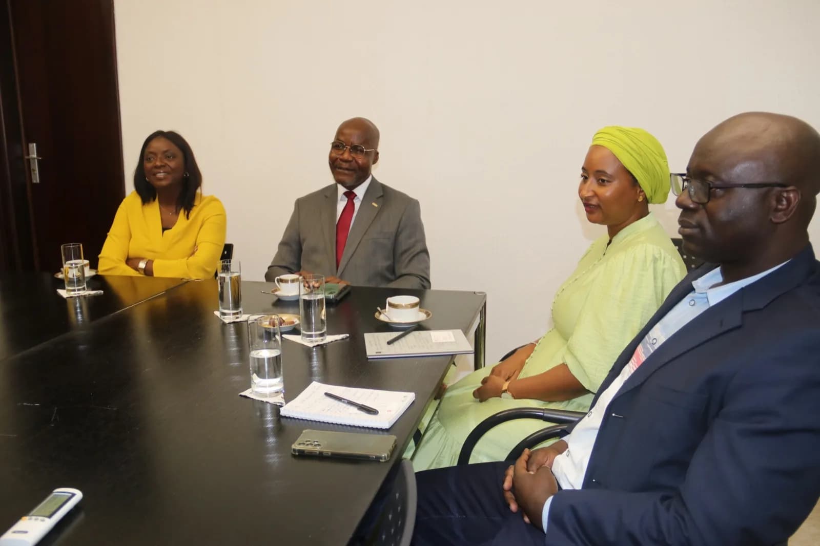 Visite de courtoisie du Directeur Général du CSRS à l’Ambassadeur de Suisse en Côte d’Ivoire