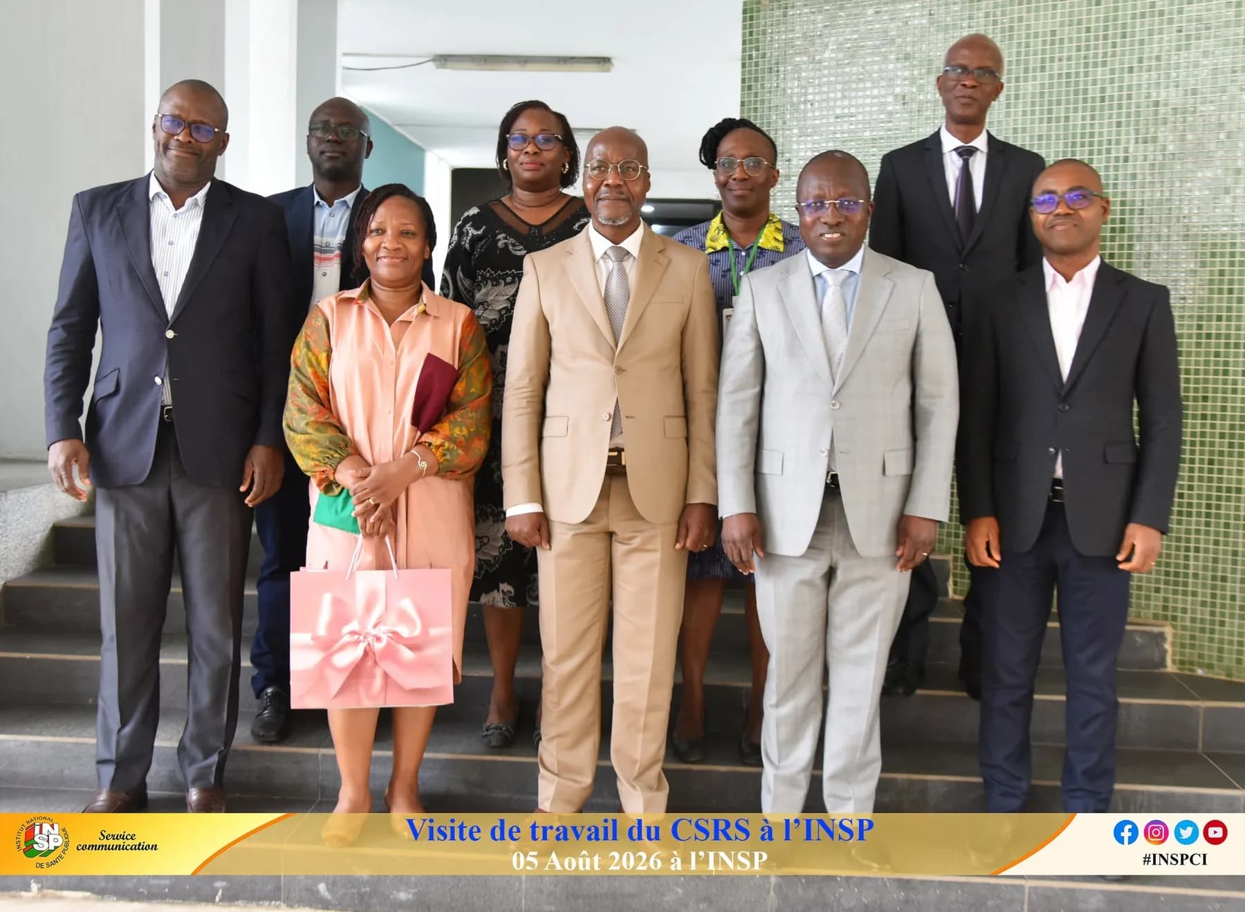 Visite du DG du CSRS à l'Institut National de Santé Publique à Adjamé