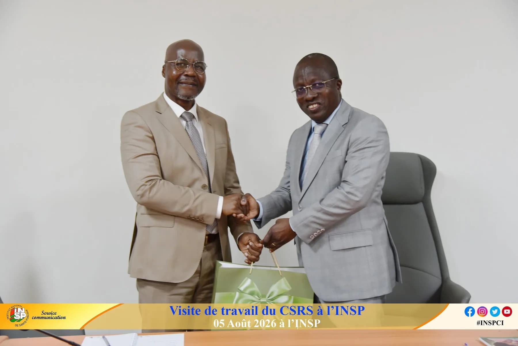 Visite du DG du CSRS à l'Institut National de Santé Publique à Adjamé