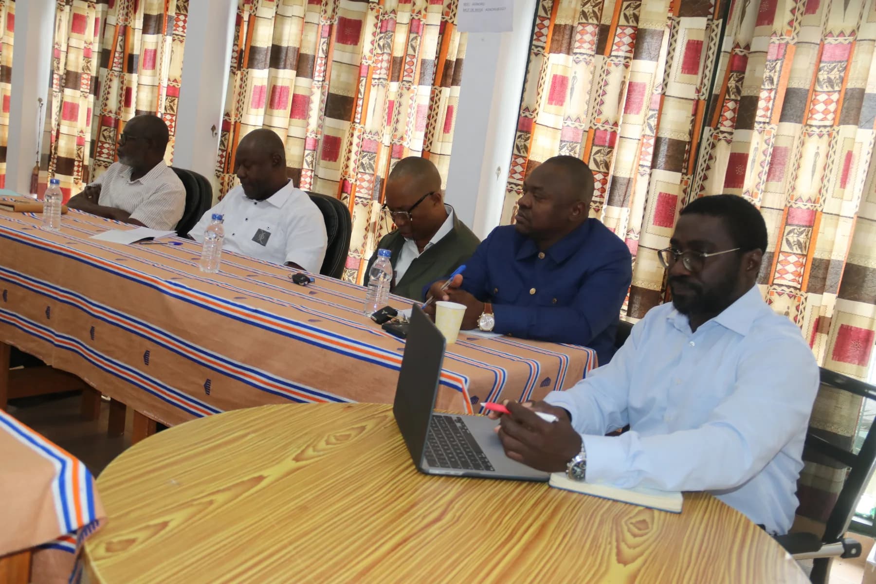 Visite institutionnelle du DG du CSRS, Prof Zoueu, à l’Institut Pasteur de Côte d’Ivoire (IPCI) en vue du renforcement de la coopération institutionnelle et scientifique