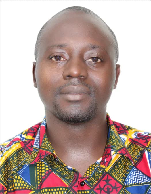 Portrait de Dr Gilbert FOKOU