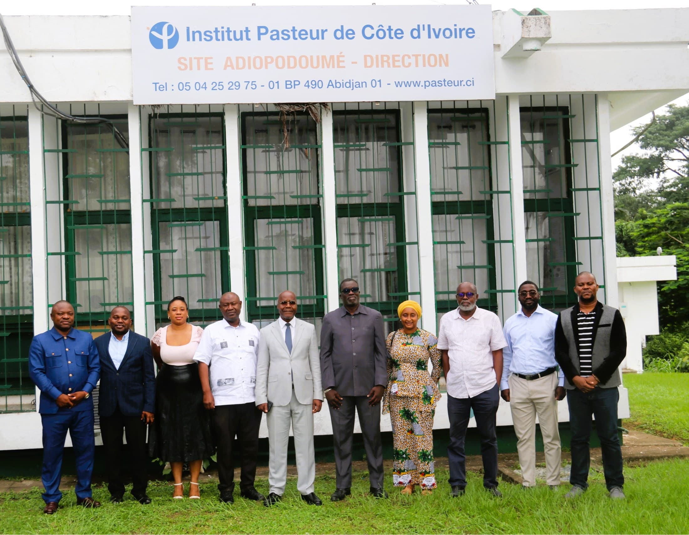 CSRS and Institut Pasteur de Côte d’Ivoire delegations in Adiopodoumé.